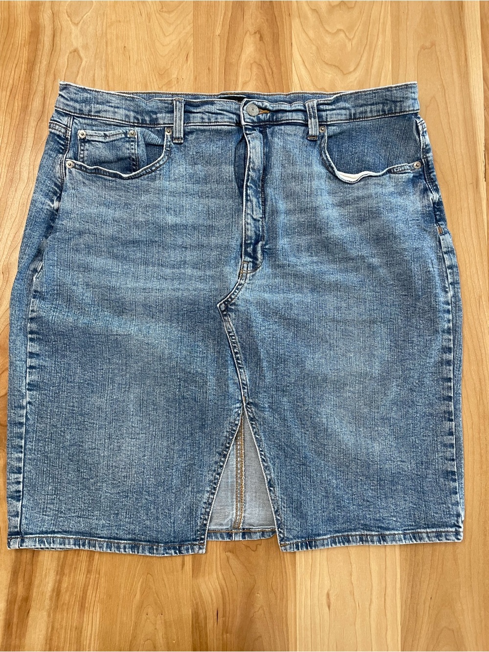 Banana Republic Denim Pencil Skirt Front Slit Size 20 Medium Wash Jean - Picture 1 of 6